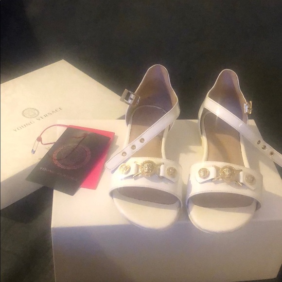 versace girl sandals